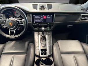 PORSCHE Macan S PDK