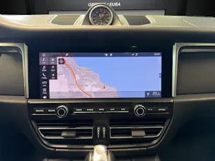PORSCHE Macan S PDK