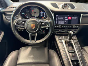 PORSCHE Macan S PDK