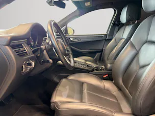 PORSCHE Macan S PDK