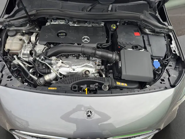 MERCEDES-BENZ B 250 AMG Line 4matic