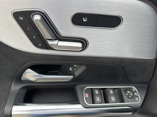 MERCEDES-BENZ B 250 AMG Line 4matic