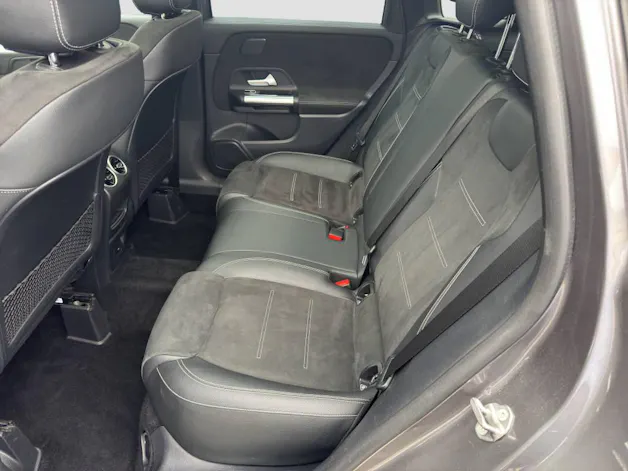 MERCEDES-BENZ B 250 AMG Line 4matic