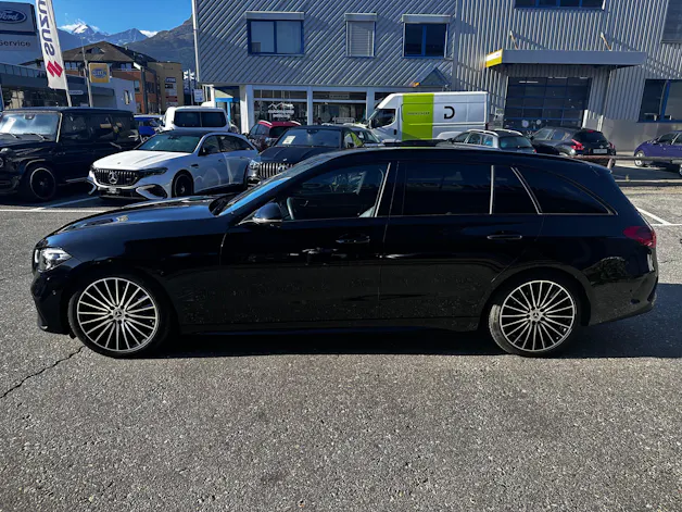 MERCEDES-BENZ C 300 AMG Line 4matic Kombi
