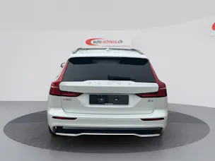 VOLVO V60 B4 Benzin Mild Hybrid Plus Dark DCT