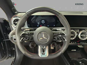 MERCEDES-BENZ CLA 35 4M - AMG / Panorama-Dach / Rückfahrkamera / Soundsystem / Multibeam LED