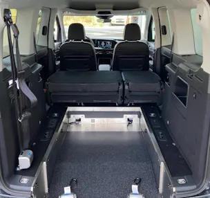 VW Caddy 1.5TSI DSG Kombi Maxi Premium Rollstuhltransport 5+1 Sitze