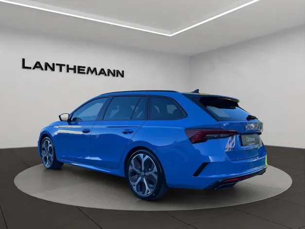 SKODA Octavia Combi 2.0 TSI DSG RS 30 Years Edition