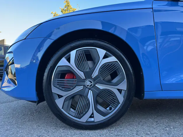 SKODA Octavia Combi 2.0 TSI DSG RS 30 Years Edition