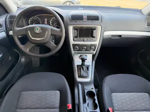 SKODA Octavia Combi 1.6 TDI Ambiente DSG