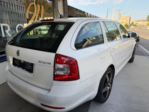 SKODA Octavia Combi 1.6 TDI Ambiente DSG