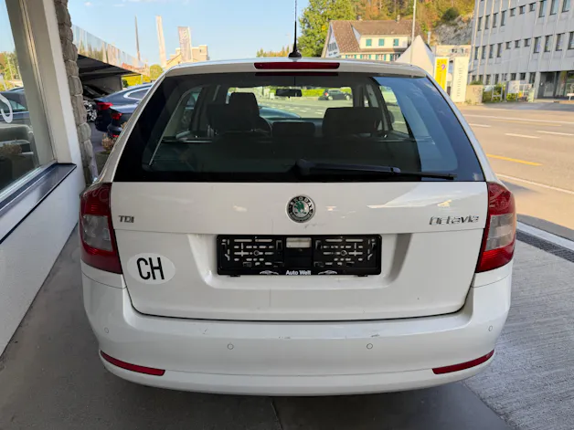 SKODA Octavia Combi 1.6 TDI Ambiente DSG