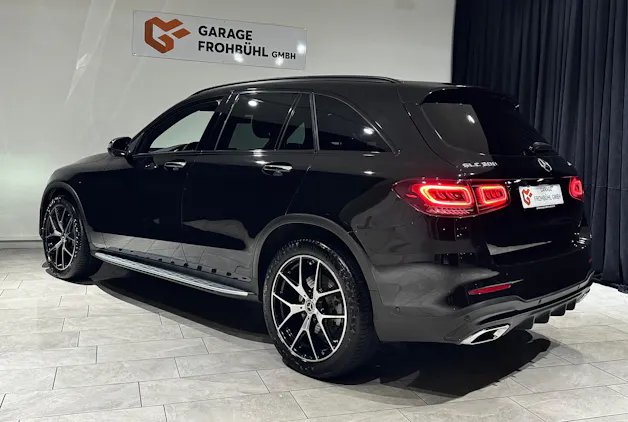 MERCEDES-BENZ GLC 300 AMG Line 4Matic 9G-Tronic | CH |