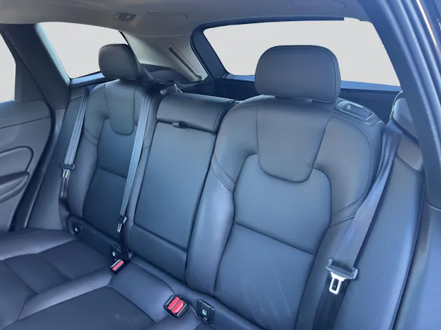 VOLVO XC60 B5 Benzin Mild Hybrid AWD Plus Dark Geartronic