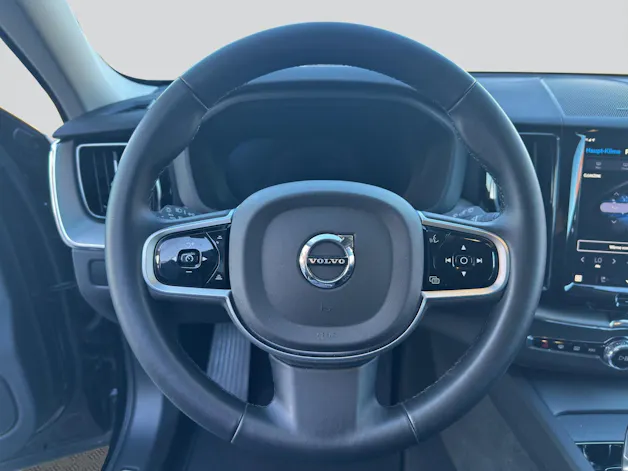 VOLVO XC60 B5 Benzin Mild Hybrid AWD Plus Dark Geartronic