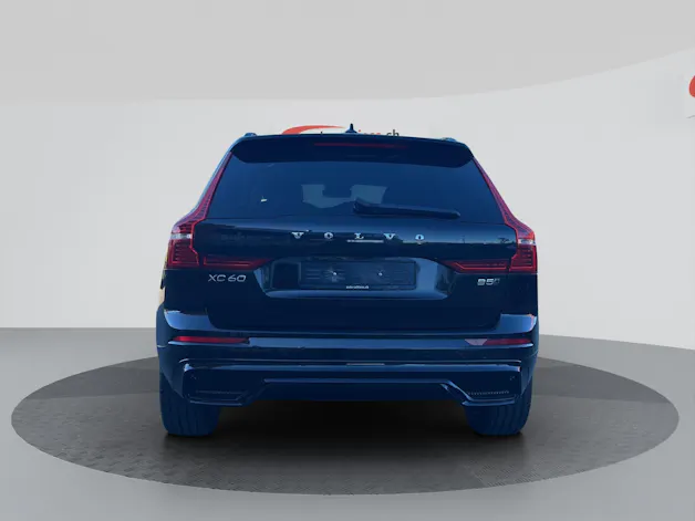 VOLVO XC60 B5 Benzin Mild Hybrid AWD Plus Dark Geartronic
