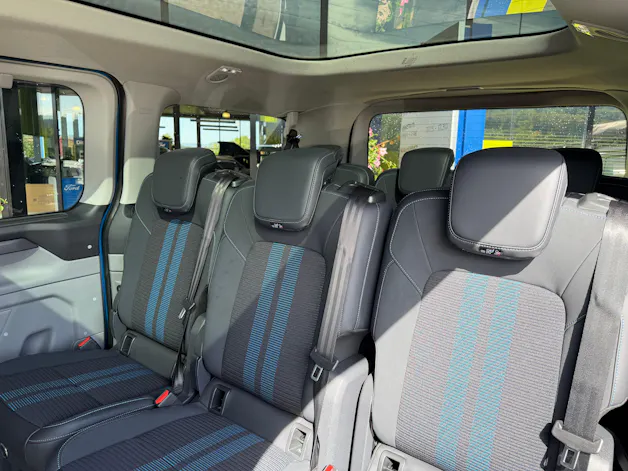 FORD Tourneo Bus 340 L1H1 PHEV Sport