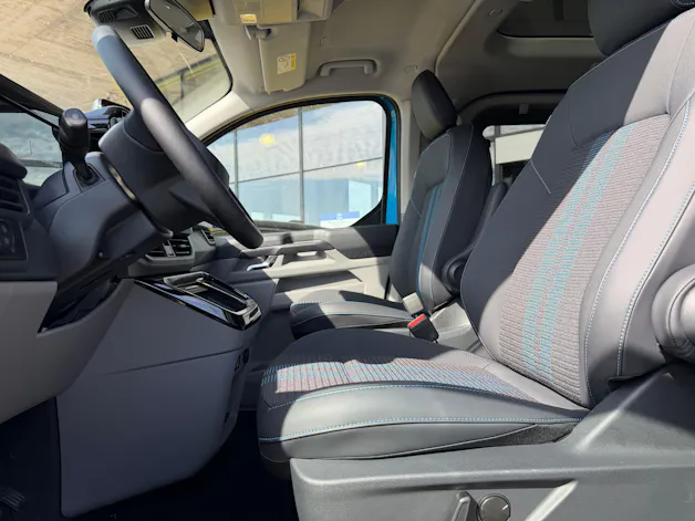 FORD Tourneo Bus 340 L1H1 PHEV Sport