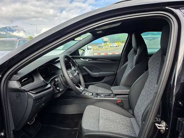 SKODA Octavia Combi 2.0 TSI DSG Dynamic 4x4