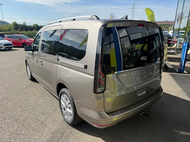 FORD Grand Tourneo Connect 1.5 PHEV Titanium Automat