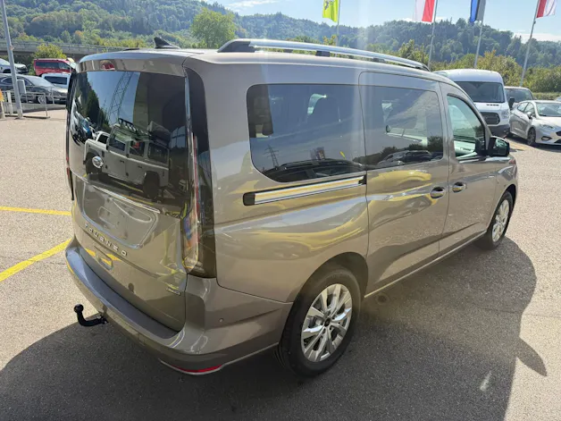 FORD Grand Tourneo Connect 1.5 PHEV Titanium Automat