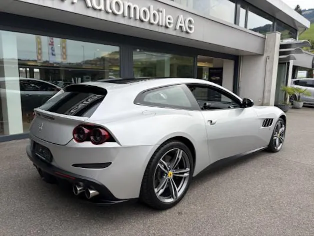 FERRARI GTC 4 Lusso