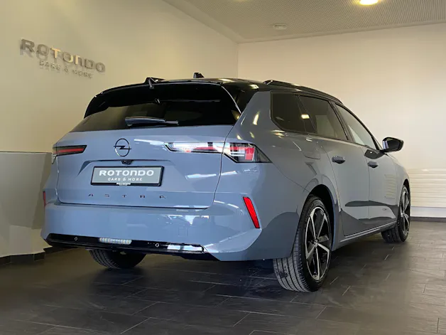 OPEL Astra Sports Tourer 1.2i Turbo GS Automat