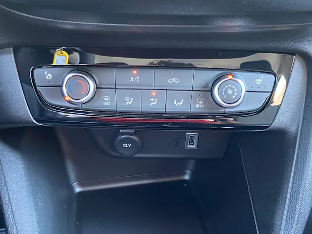 OPEL Corsa 1.2 MHEV Edition - Automat