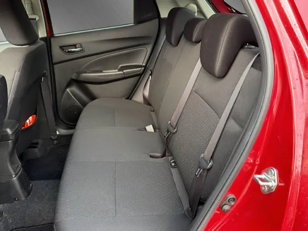 Suzuki Swift 1.0 T Compact Top Automat **inkl. AHK**