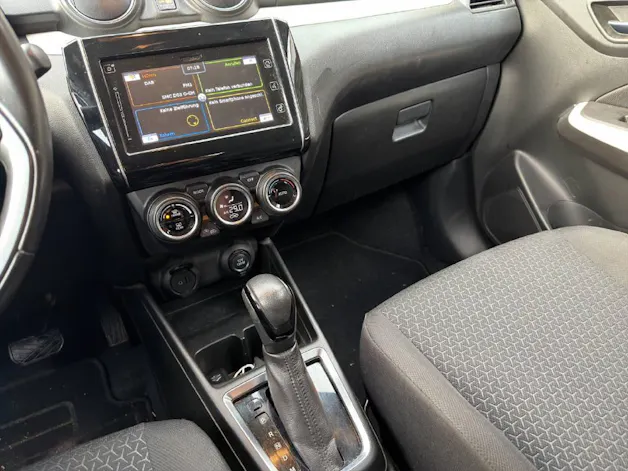 Suzuki Swift 1.0 T Compact Top Automat **inkl. AHK**