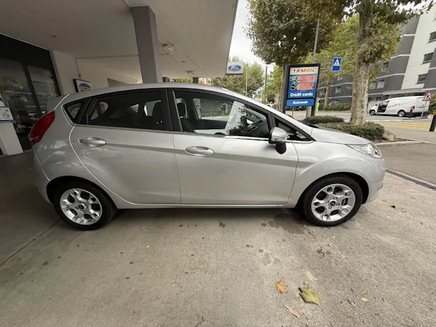 FORD Fiesta 1.4 16V Titanium