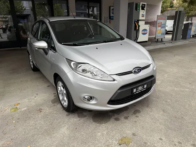 FORD Fiesta 1.4 16V Titanium