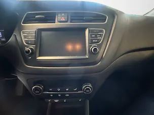 HYUNDAI i20 1.0 T-GDi Amplia