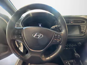 HYUNDAI i20 1.0 T-GDi Amplia