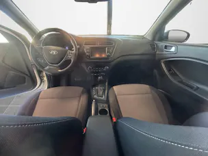 HYUNDAI i20 1.0 T-GDi Amplia
