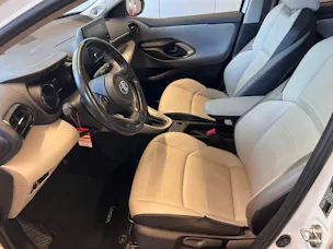 Toyota Yaris 1.5 VVT-i HSD Premium