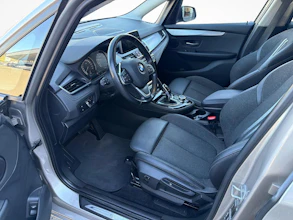 https://vehicle.imgix.net/4467280/9906d5e2-c720-4681-96e7-72a5a98a22e1.jpg