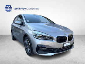 https://vehicle.imgix.net/4467280/e517ae54-6d2f-4511-81cc-d00148f67a4f.jpg