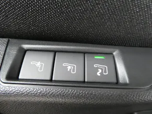 PEUGEOT 208 1.2 Hybrid 145 GT