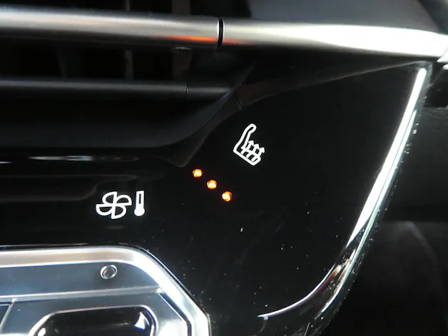PEUGEOT 208 1.2 Hybrid 145 GT