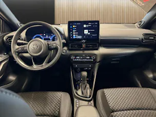 Toyota Yaris 1.5 VVT-i HSD Premium