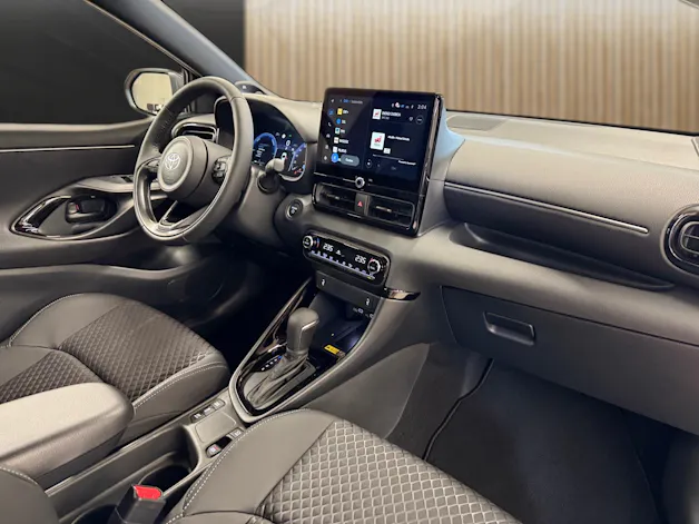 Toyota Yaris 1.5 VVT-i HSD Premium