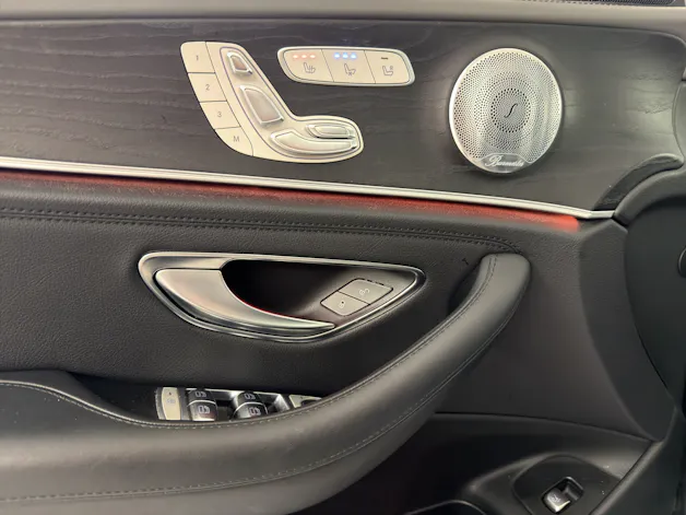 MERCEDES-BENZ E-Klasse Kombi E 200 AMG Line 4matic