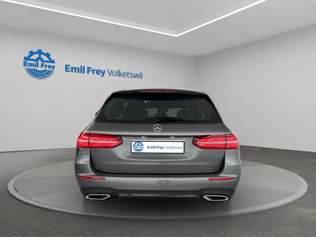 MERCEDES-BENZ E-Klasse Kombi E 200 AMG Line 4matic