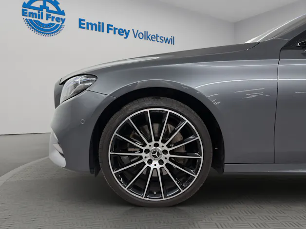 MERCEDES-BENZ E-Klasse Kombi E 200 AMG Line 4matic
