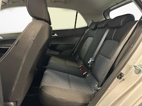 https://vehicle.imgix.net/4467479/00cd0812-44a1-438e-a820-ddf5857fb504.jpg