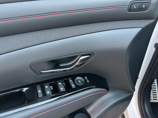 HYUNDAI Tucson 1.6 T-GDi HEV N-Line Sunroof 4WD MY27