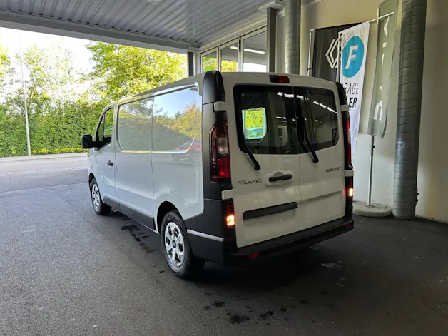 RENAULT Trafic Kaw. 3.0 t L1 H1 2.0 dCi Blue 130 Advance