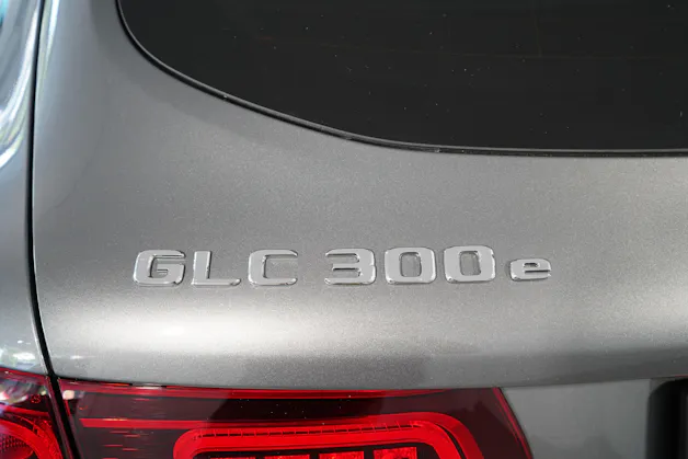 MERCEDES-BENZ GLC-Klasse X253 GLC 300 e AMG Line 4m