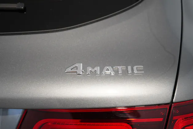 MERCEDES-BENZ GLC-Klasse X253 GLC 300 e AMG Line 4m